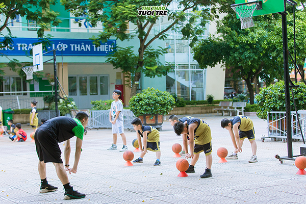 Hình ảnh thực tế sân bóng rổ Long Biên 